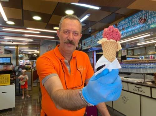 Eskişehir’de 30 derecenin üzeri dondurmacıları zorladı