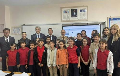 Eskişehir’de 40 yıllık öğretmene anlamlı ziyaret