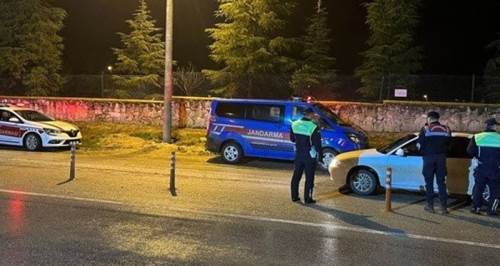 Eskişehir'de 42 araç trafiğe çıkamayacak! Ehliyetler de alındı... 