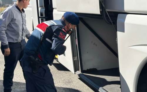 Eskişehir'de 42 kaçak göçmen kıskıvrak yakalandı!