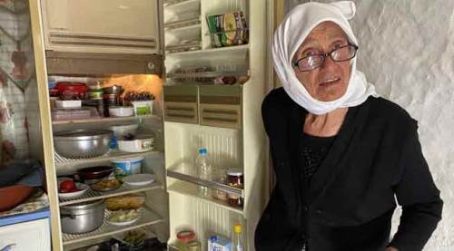 Eskişehir'de 50 yıl sonra elektriğe kavuşan Hesna nine "gençleşti"