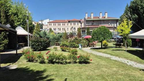 Eskişehir'de 50 yıllık esnaf Çukur Çarşı'nın değişimini anlattı