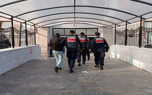 Eskişehir'de 52 firari daha fazla kaçamadı!