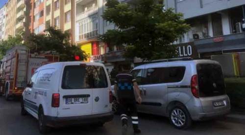 Eskişehir'de 6 katlı binada yangın paniği