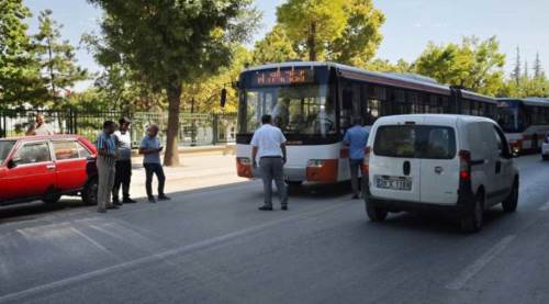 Eskişehir'de 7 yaşındaki çocuk belediye otobüsünün altında kaldı!