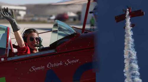 Eskişehir’de 99. yıl coşkusu gökyüzünü renklendirdi