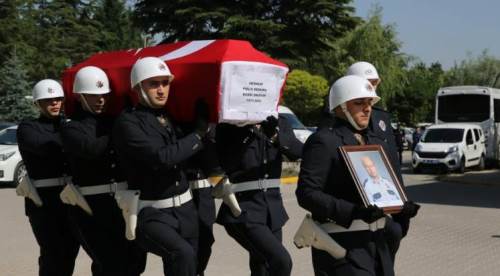 Eskişehir'de acı gün: Polis memuru gözyaşlarıyla uğurlandı!