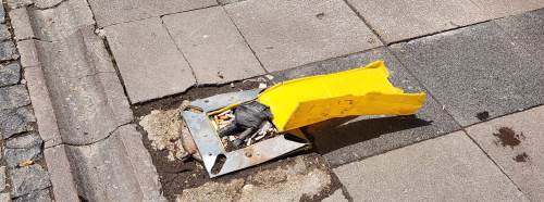 Eskişehir'de açık elektrik kutusu tehlike saçıyor