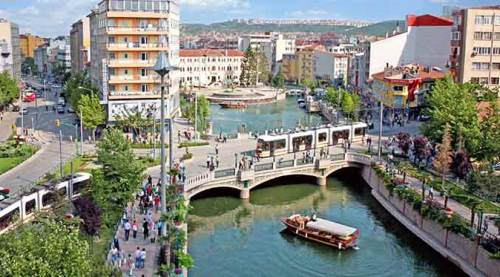 Eskişehir'de açıklama yapan 14 kişi...