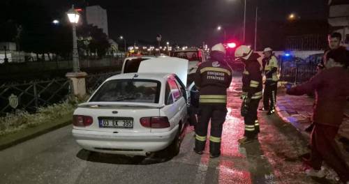 Eskişehir'de akaryakıt istasyonu yakınında korkutan araç yangını