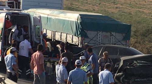 Eskişehir'de akıl almaz kaza: 34 yaralı