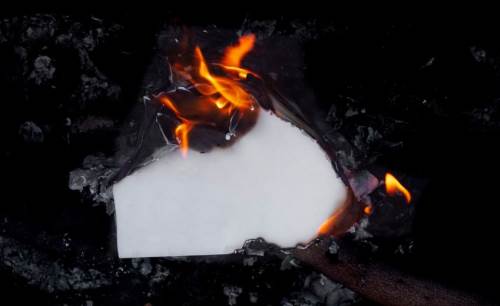 Eskişehir'de akılalmaz başıboşluk: Yangın tehlikesi ile yaşıyorlar!