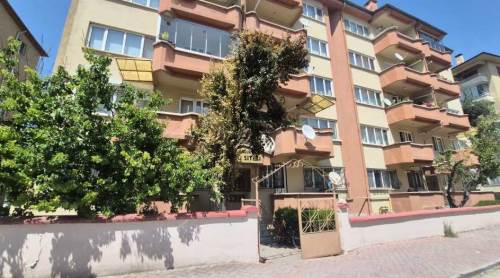 Eskişehir’de akılalmaz hırsızlık! Apartmanın çatı kapısını söküp götürdüler