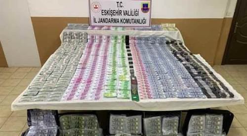 Eskişehir'de akla ziyan dolandırıcılık! Milyonlarca Dolar ve Euro...