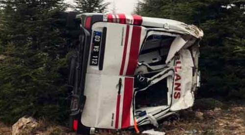 Eskişehir'de ambulans takla attı!