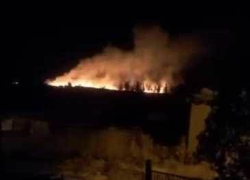 Eskişehir'de anız yangınına çiftçilerden traktörlü müdahale