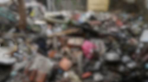 Eskişehir'de anne ve 2 engelli oğlu yıllarca bu çöp evde yaşadı!