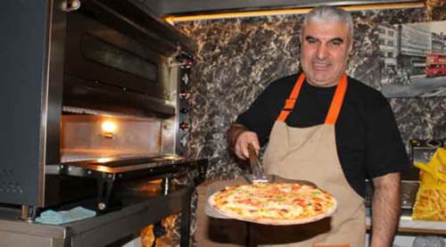 Eskişehir'de annesi çağırdı: Cambridge sertifikalı pizzacı oldu