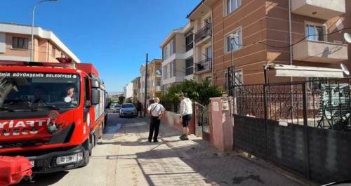 Eskişehir’de apartman garajında yangın: 2 kişi dumandan etkilendi
