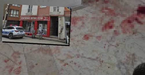 Eskişehir'de apartman girişi kan gölüne döndü: Üvey babasını...