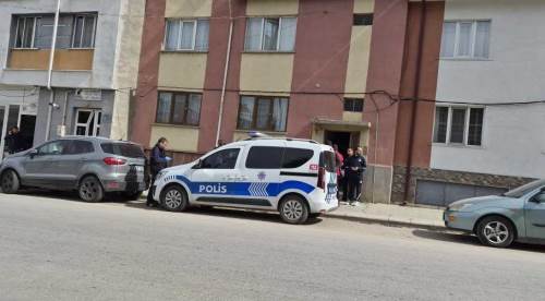 Eskişehir’de apartmanın merdivenlerinin altında ölü bulundu!