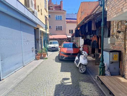 Eskişehir'de ara sokaklar da otopark oldu