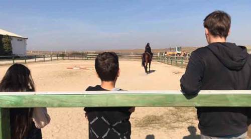 Eskişehir'de ara tatilde at binme keyfi