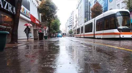 Eskişehir’de aralıklı sağanak yağış bekleniyor