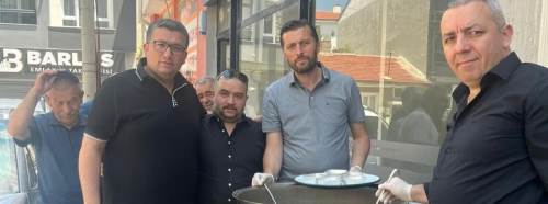 Eskişehir’de Aşağı Piribeyli köylülerinden aşure ikramı