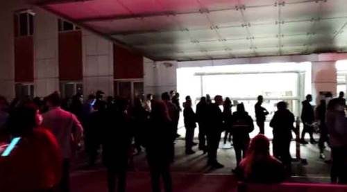 Eskişehir'de aşı kuyruğu gece yarısına kadar sürdü!