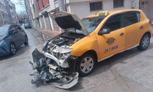 Eskişehir'de aynı sokakta yeni kaza: Acil düzenleme çağrısı!