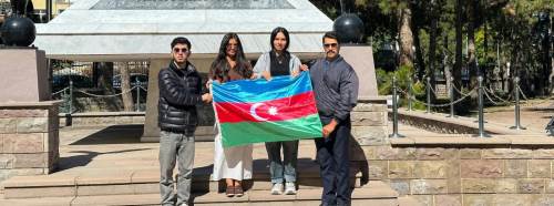 Eskişehir’de Azerbaycanlı gençlerden anlamlı şehitlik ziyareti