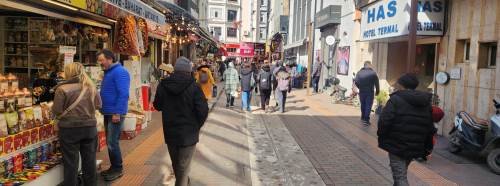 Eskişehir’de bahar havası çarşıya hareket getirdi