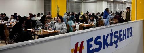 Eskişehir’de Bala Hatun Yurdu’nda iftar sofraları dolup taştı