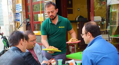 Eskişehir'de bankacılığı bıraktı tostçu oldu!