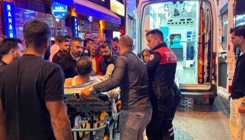 Eskişehir’de Barlar Sokağı’nda bıçaklı kavga!