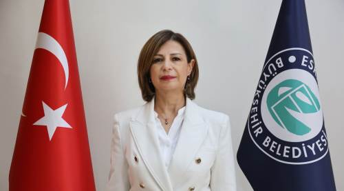 Eskişehir’de beklenen karar geldi: Ayşe Ünlüce Yeni Parti’ye geçiyor!