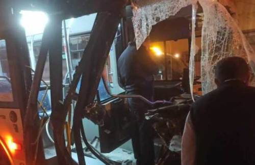 Eskişehir'de belediye otobüsü kaza yaptı, faciadan dönüldü