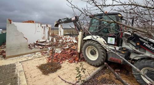 Eskişehir'de belediye uyardı: İzin yok, yıkım başladı!