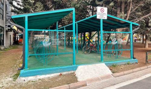 Eskişehir’de belediyeden bisikletlilere yeni park alanı