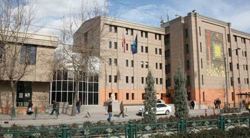 Eskişehir'de belediyenin önünde amuda kalksınlar