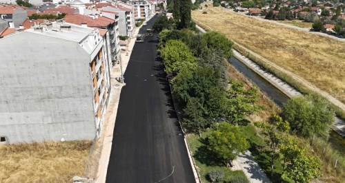 Eskişehir’de bir cadde daha yenilendi: Asfalt çalışması sona erdi