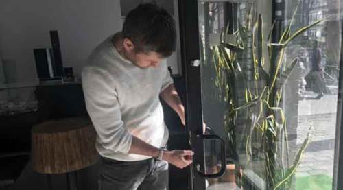  Eskişehir’de bir garip hırsızlık: Sadece 3 parça alıp... 