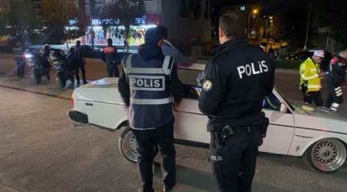 Eskişehir'de bir gecede tam 2 bin 230 kişi...