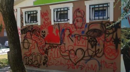 Eskişehir'de bir kafeye zarar verildi