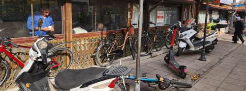 Eskişehir'de bisiklet ve motosiklet yoğunluğu yayaları zorluyor!