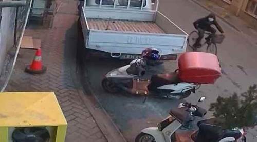 Eskişehir'de bisikleti verip, motoru çaldı!