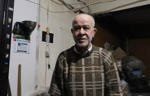 Eskişehir’de bodrum katında yaşıyordu: Yurtdışından destek yağdı