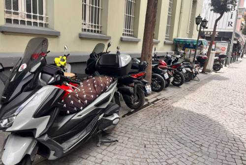 Eskişehir'de bu kaldırım motosikletlere mi ait?