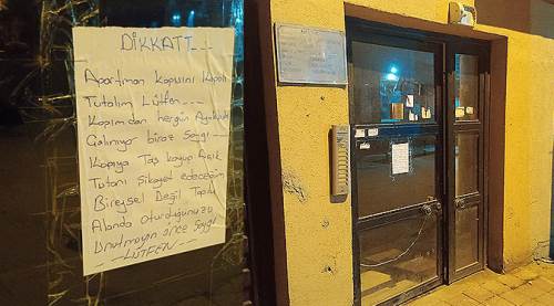 Eskişehir'de bu kapıyı kim açıyor? Vatandaş cevabını merak ediyor